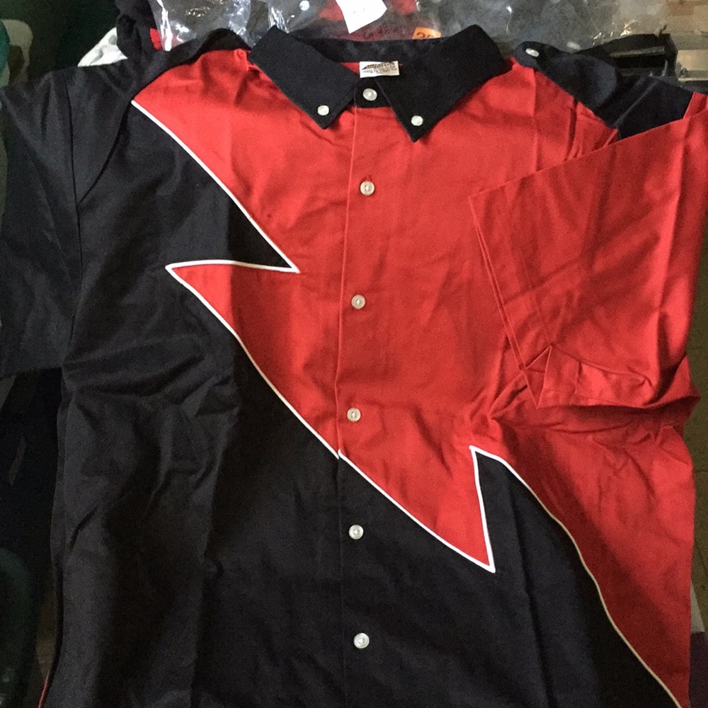 Men’s bowling or racing shirt